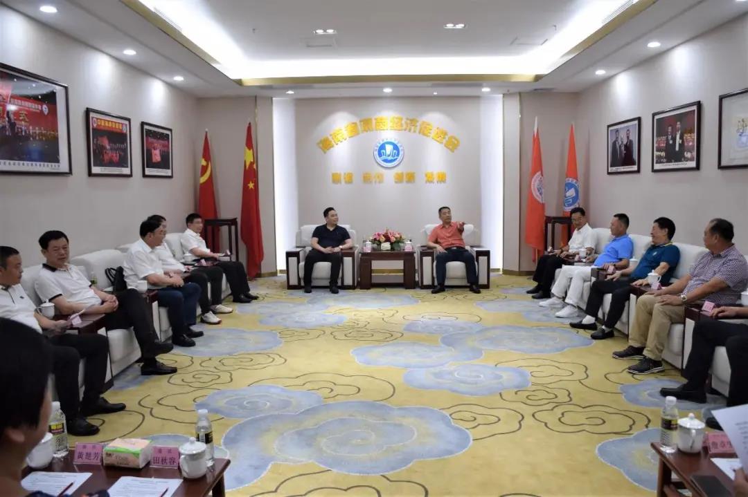 中科智云商務(wù)考察團(tuán)前往海南省潮商經(jīng)濟(jì)促進(jìn)會(huì)考察交流